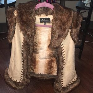 Fur vest